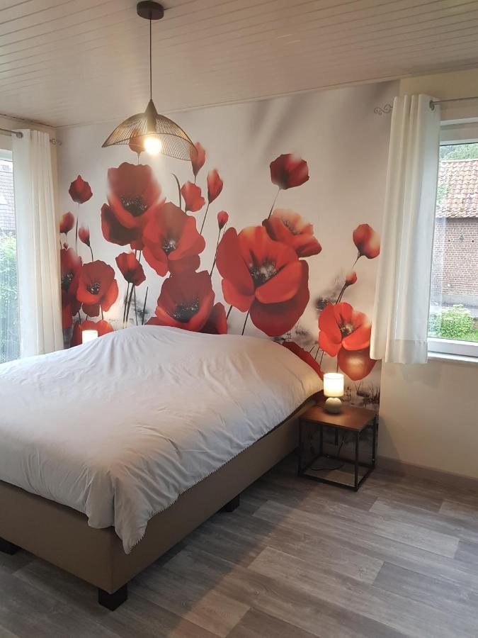 Mary'S Poppies - Bed & Breakfast Blandain Exterior foto